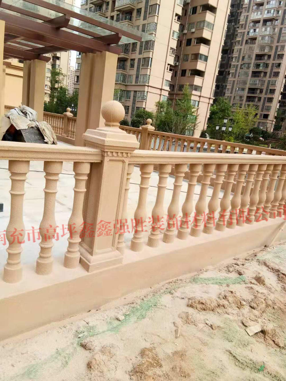 四川GRC浮雕（diāo）花瓶柱（zhù）案例